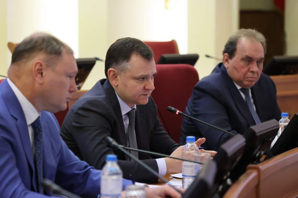 Памятник государственной неэффективности: Слюсарь раскритиковал затянувшийся на 10 лет ремонт стадиона «Шахтер»