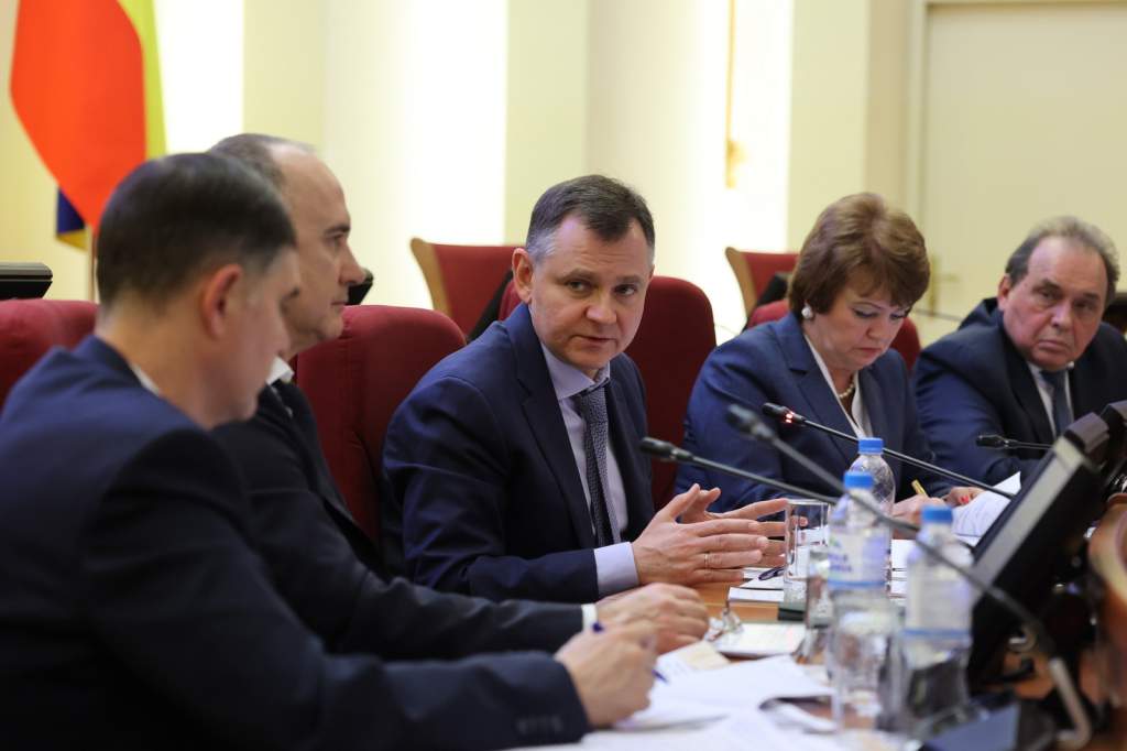 Юрий Слюсарь рассказал, кто зашел на фабрики «Глории Джинс» в двух городах Ростовской области