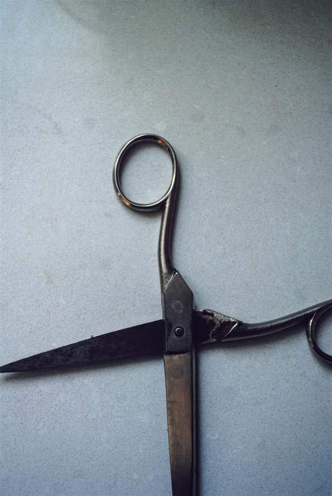 Три удара в грудь ножницами нанес белокалитвинец другу