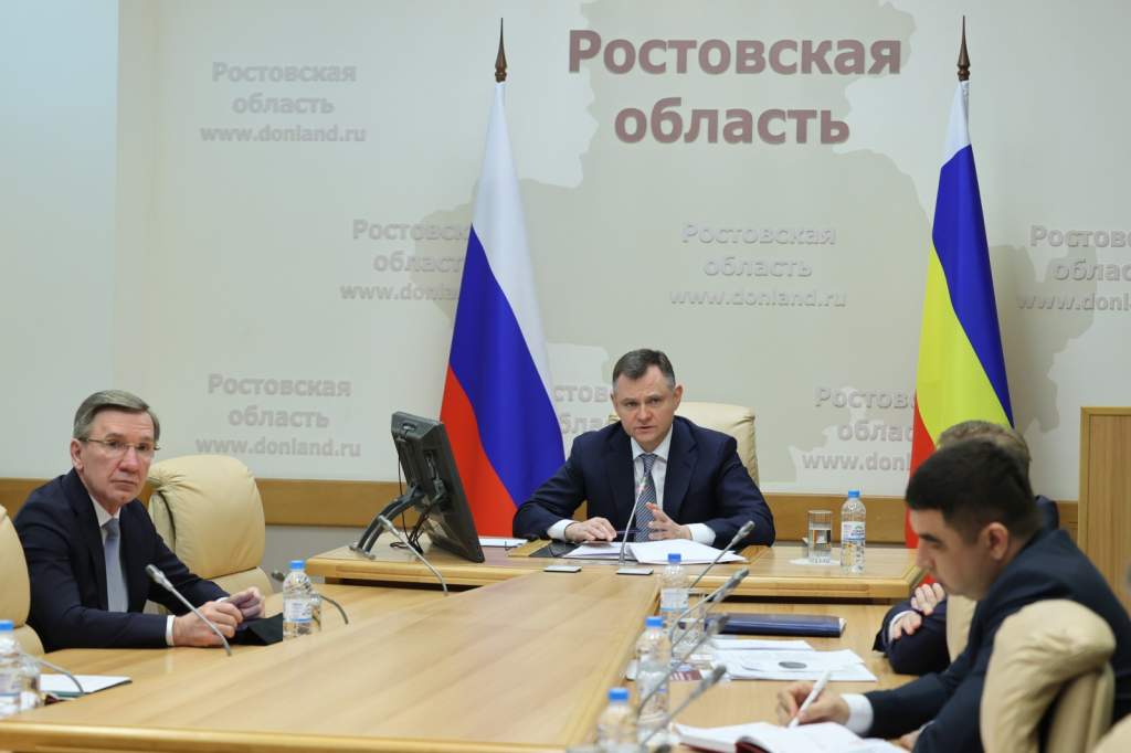 Юрий Слюсарь дал поручение министерству здравоохранения проработать решения кадровой проблемы в медицине Ростовской области