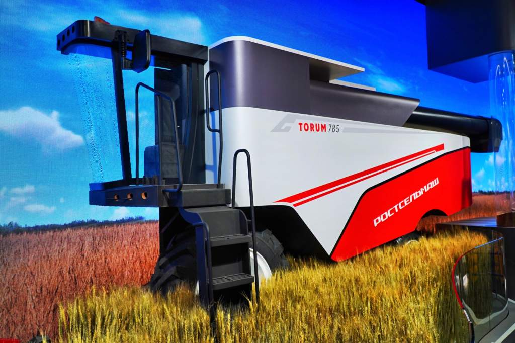 Новая выставка в национальном центре «Россия» позволяет совершить путешествие по стране за час