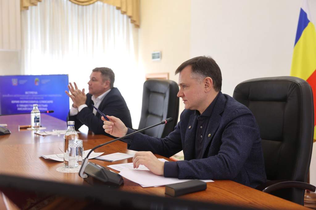 Юрий Слюсарь поручил в этом году приступить к строительству очистных сооружений в поселке Реконструктор Аксайского района