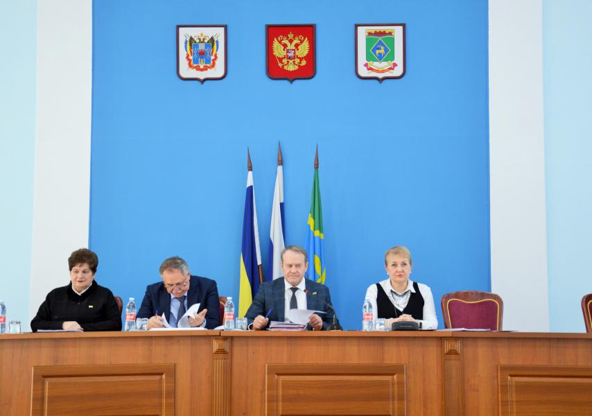 Ольга Мельникова приняла участие в заседании районного Собрания депутатов