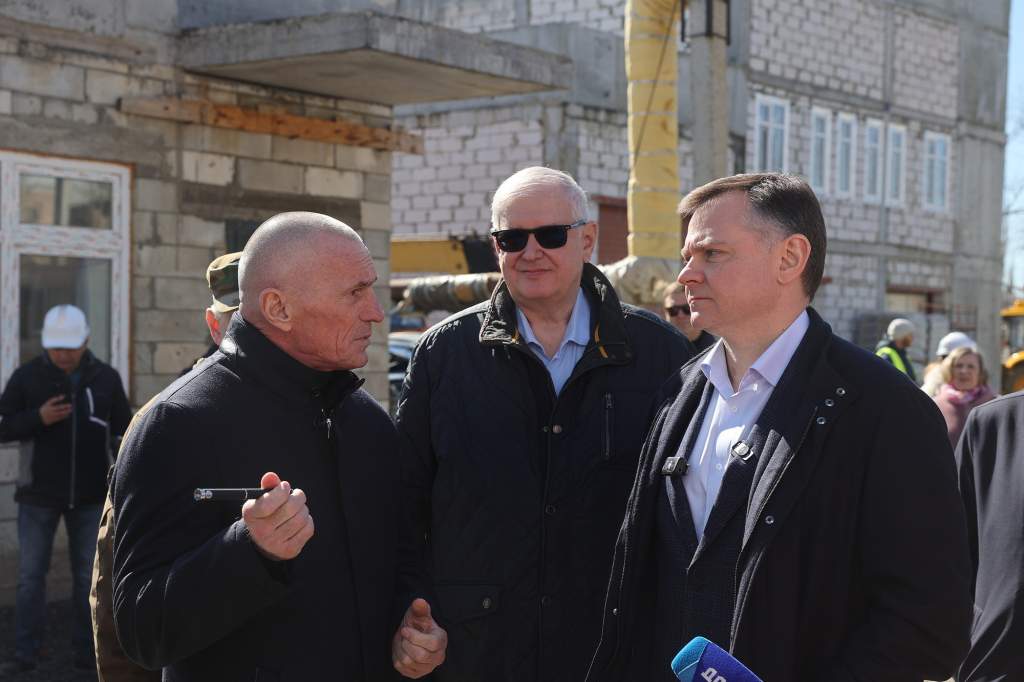 Деньги на это есть: Юрий Слюсарь заявил, что Мариинскую гимназию в Белокалитвинском районе достроят в этом году