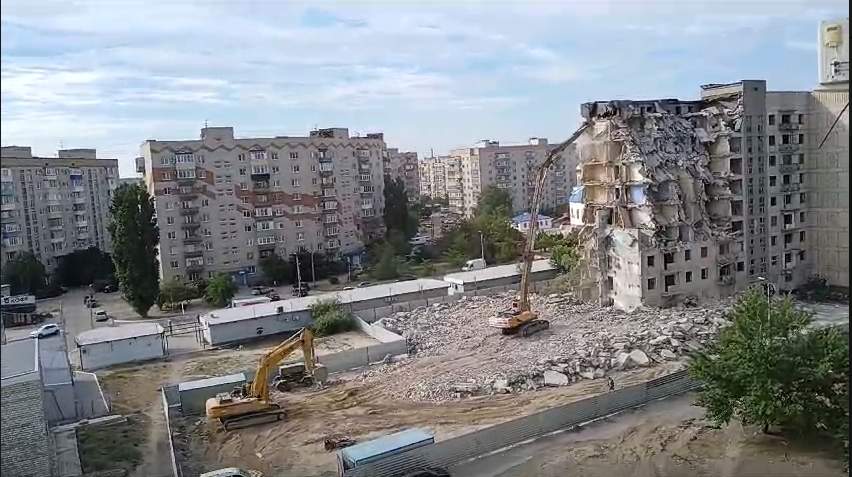 В Белокалитвинском районе ведется работа по переселению из аварийного жилья