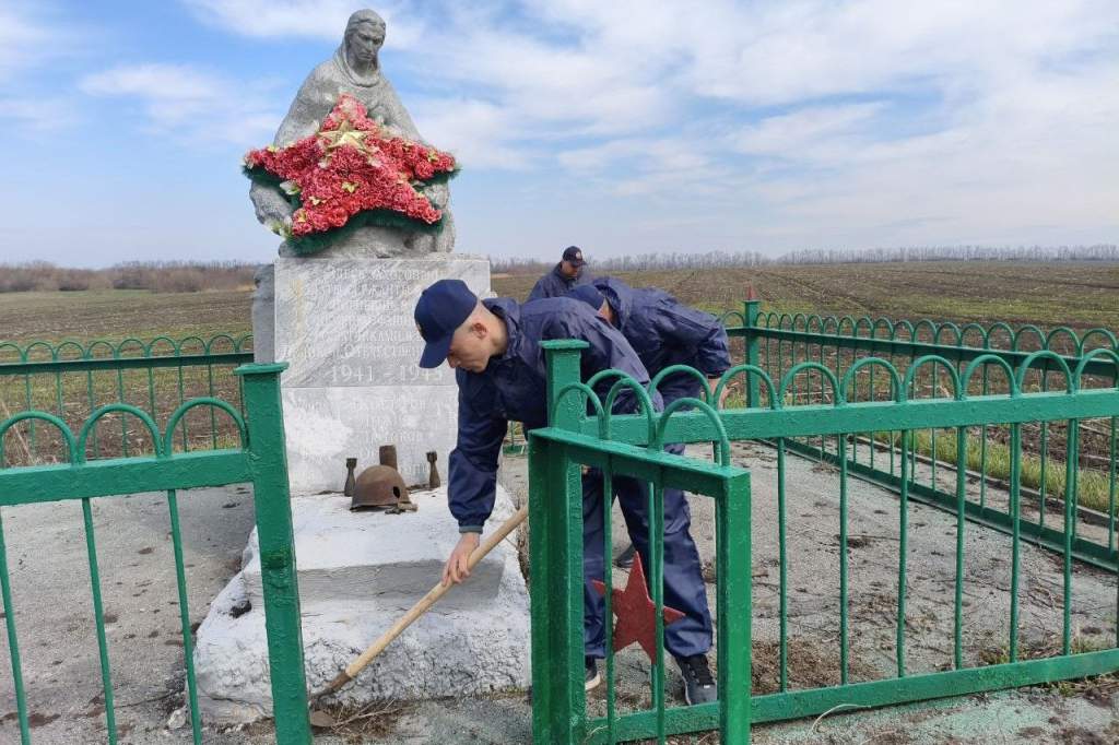 Первыми в Ростовской области акцию «Дон помнит» начали пожарные