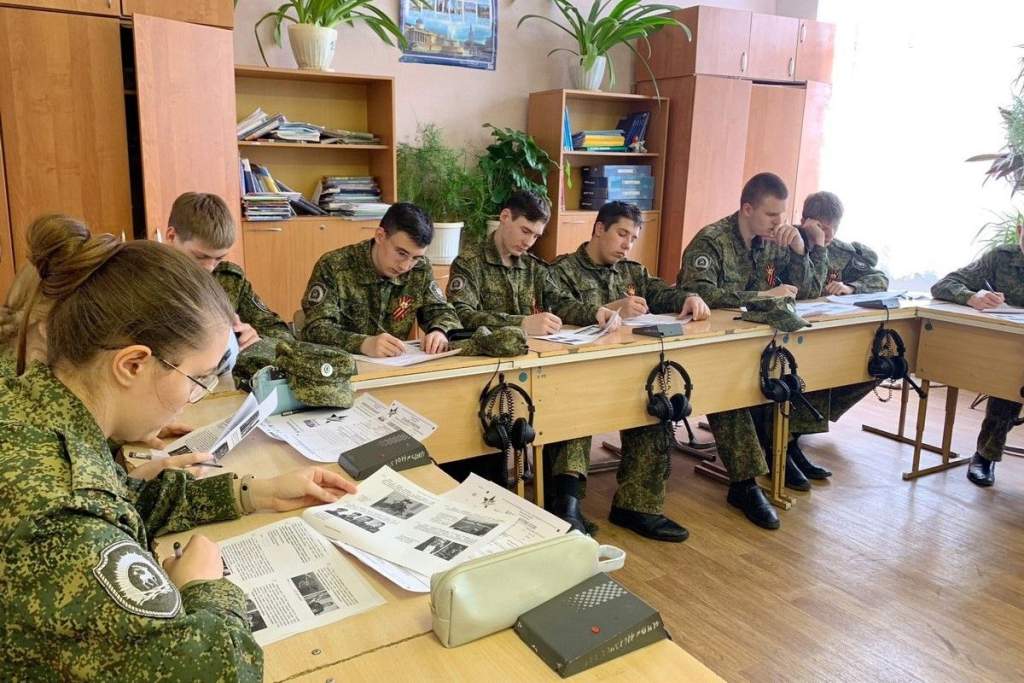 Донские кадеты приняли участие в «Диктанте Победы»