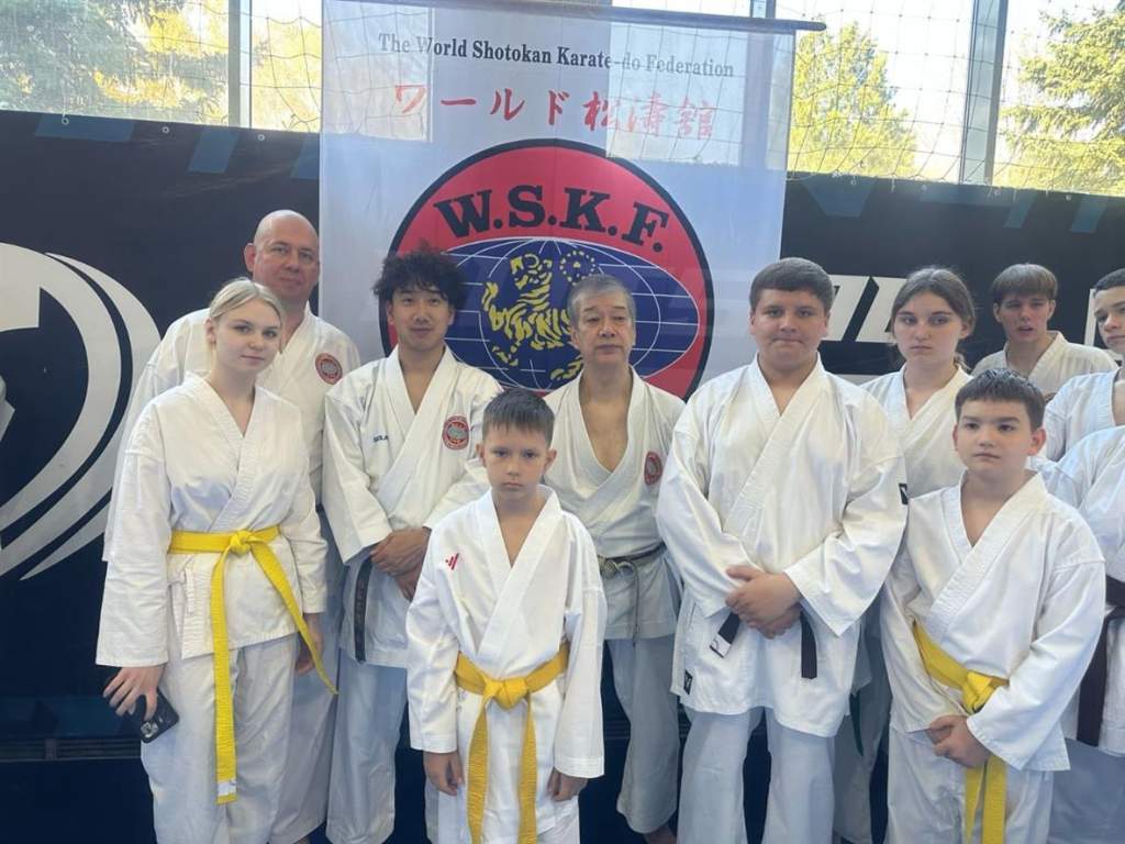 Первый черный пояс: успех белокалитвинского каратиста