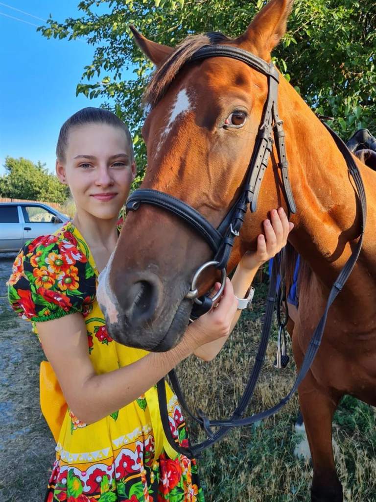 Триумф юной белокалитвинки на праздничных скачках