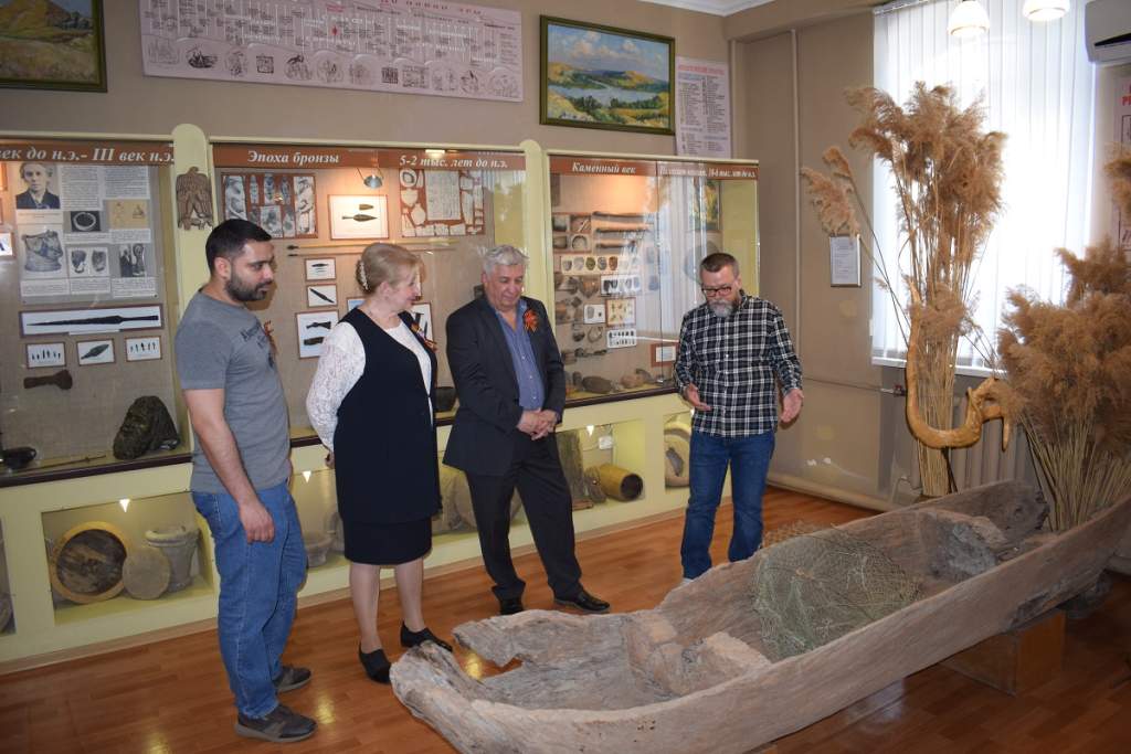 Делегация из Туркменистана посетила Белокалитвинский музей