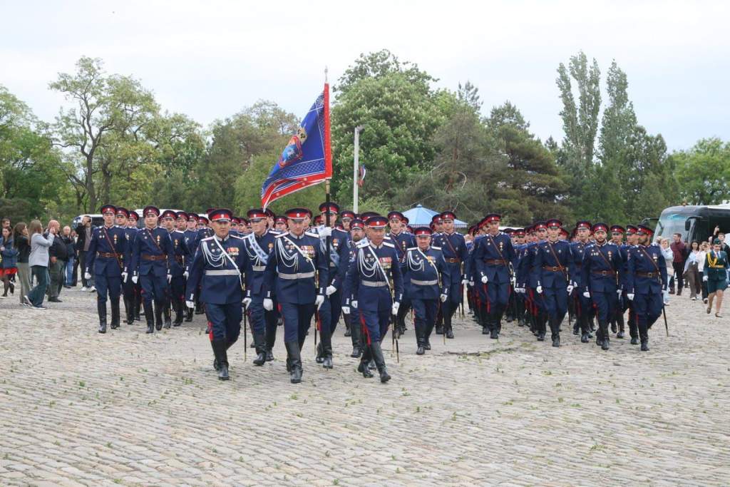 В Новочеркасске встретили парадный расчет Всевеликого войска Донского