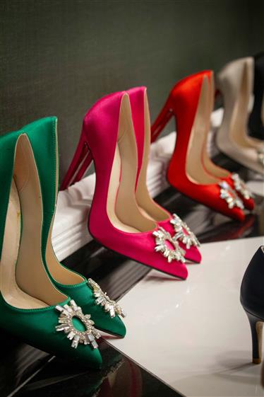 «Левая» обувь нанесла миллионный ущерб компании