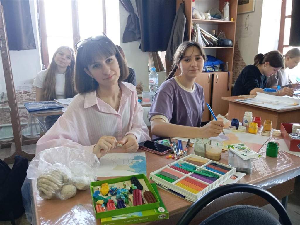 «Краски весны» засияли белокалитвинскими талантами