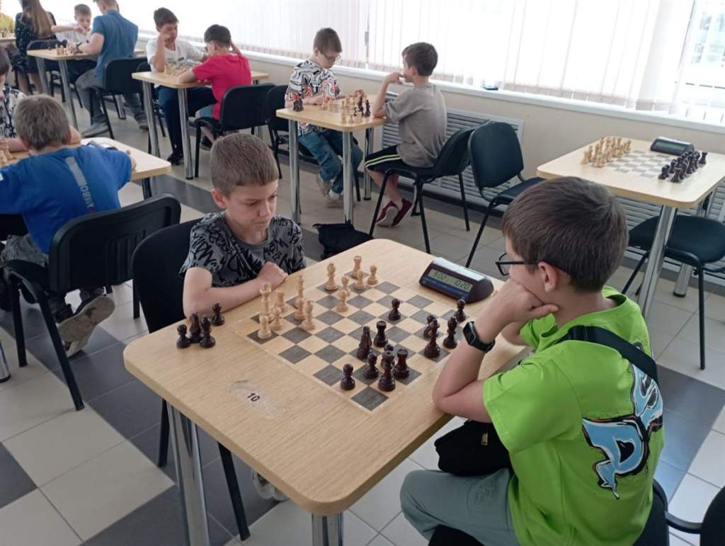 Юные шахматисты Белой Калитвы сразились за победу