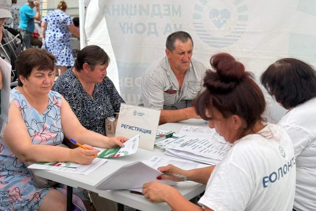 Медики «поезда здоровья» спасают дончанам жизни