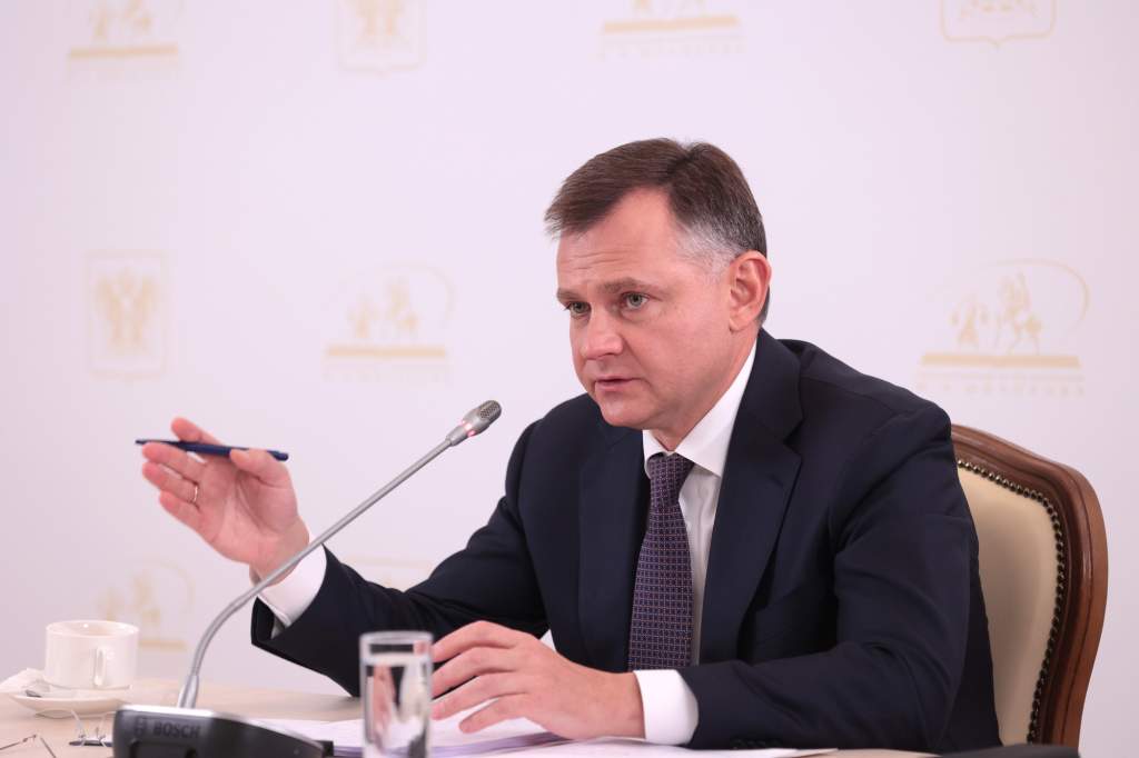 Юрий Слюсарь рассказал о планах обновления энергосетей на Дону