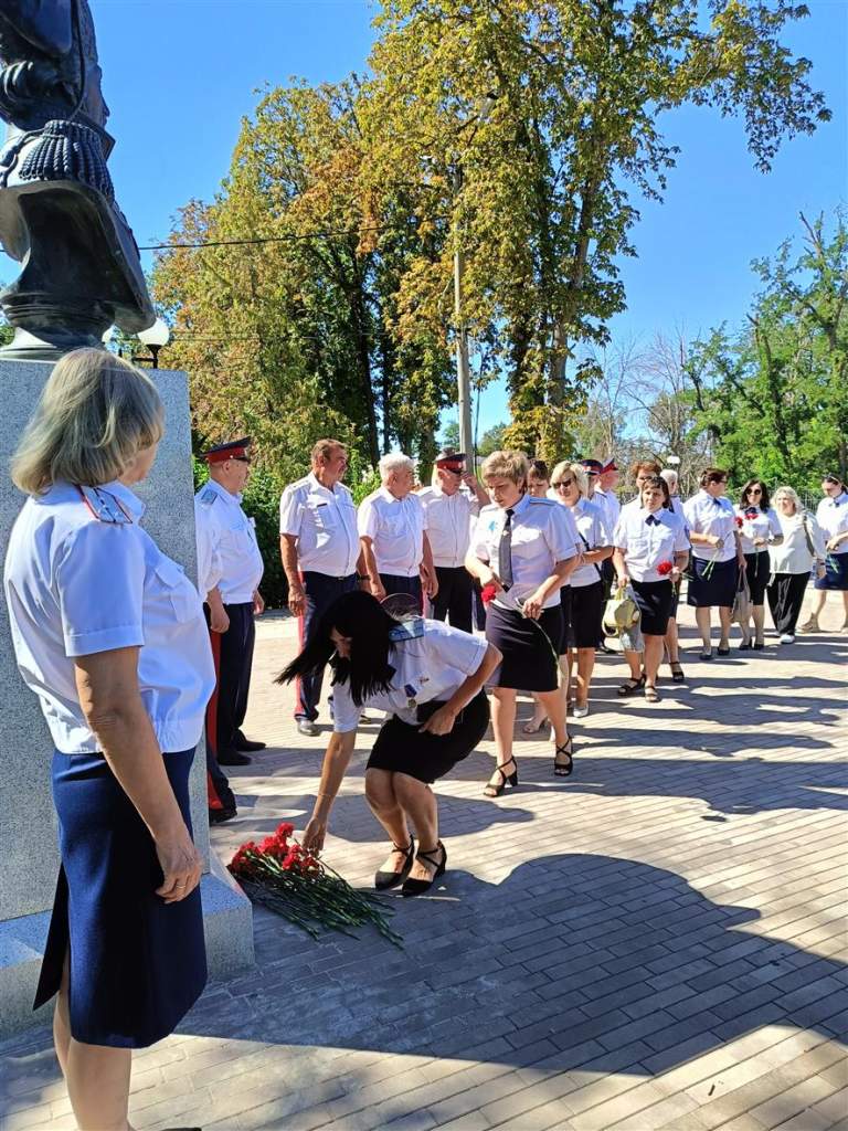 Легенда Дона: Усть-Белокалитвинский юрт почтил память атамана Платова