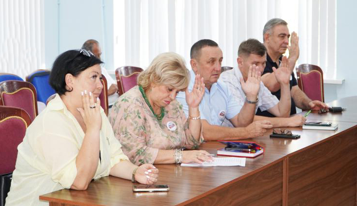 Общественная палата: Медицинское обслуживание, поддержка детей-сирот, национальная политика