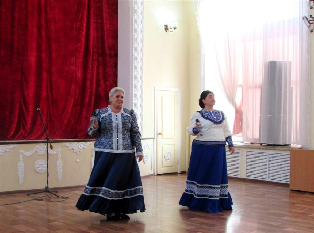 Казачьи песни и море позитива: в Белой Калитве тепло встретили осень