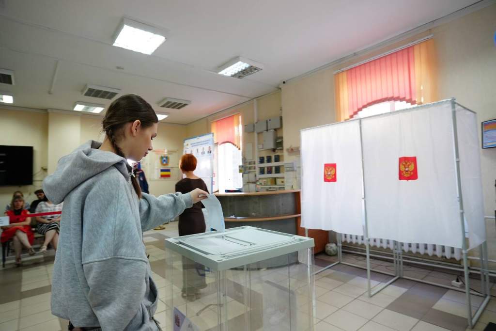Выборы в Ростовской области проходят без нарушений и при высокой явке