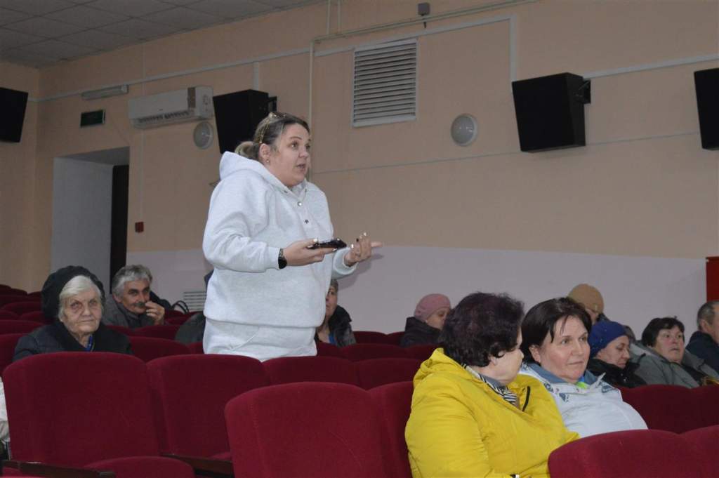 Куда девать листву и жужалку?