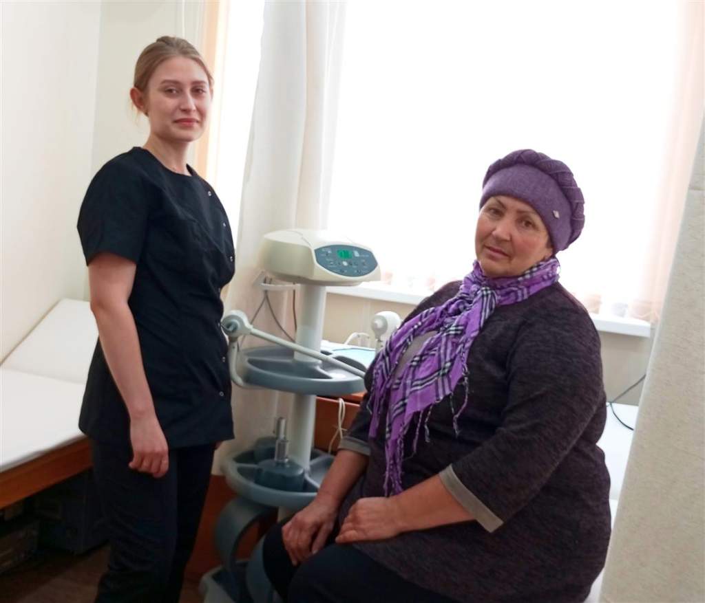 Лечит и аппаратами, и улыбкой!