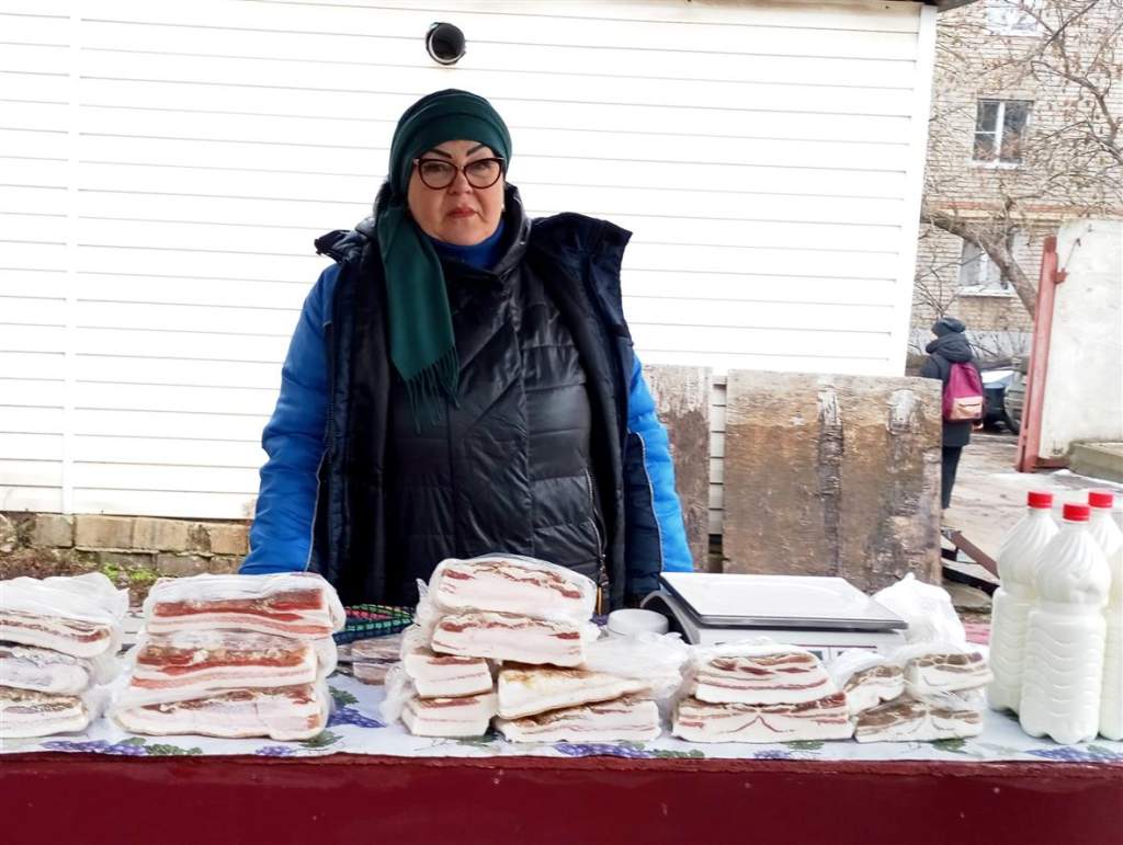 Сало с помидорами по одной цене