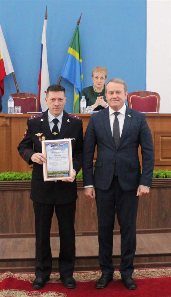 В районном Собрании депутатов: работа полиции, дороги района