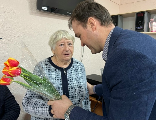 Депутат Госдумы поздравил жен и матерей военнослужащих с 8 Марта