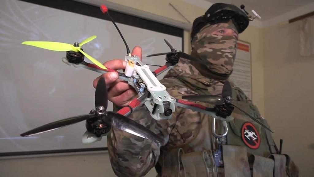 Контрактники осваивают противодействие беспилотникам